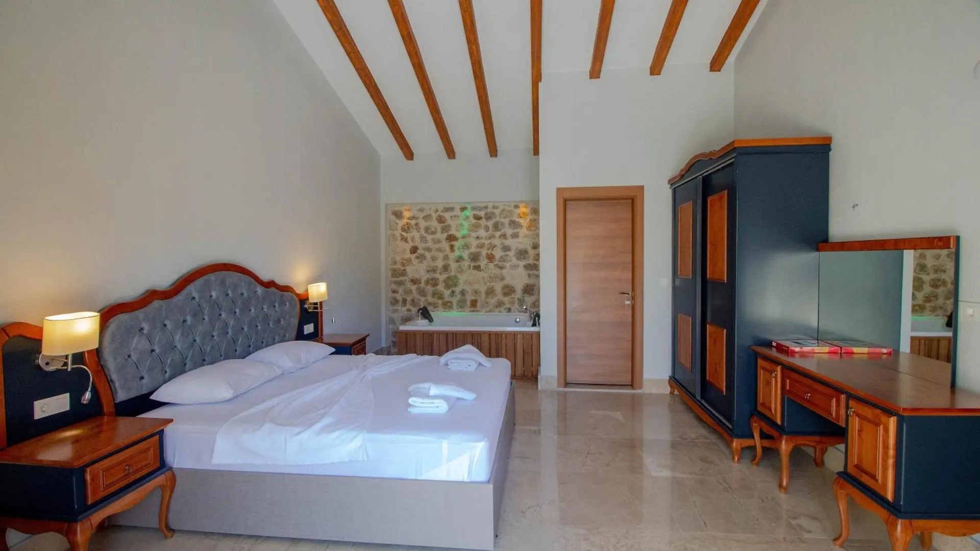 Tlos Deluxe 3+1 Villa ,Oezel Havuzlu, Fethiye